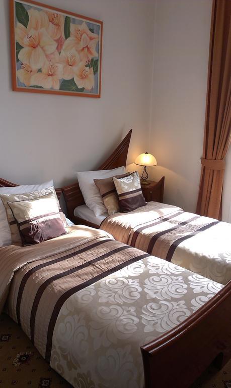 Hotel Bristol Tarnów Habitación foto