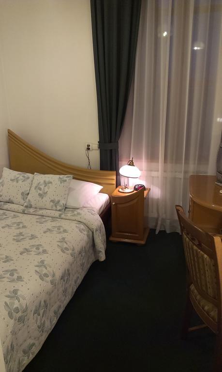 Hotel Bristol Tarnów Habitación foto